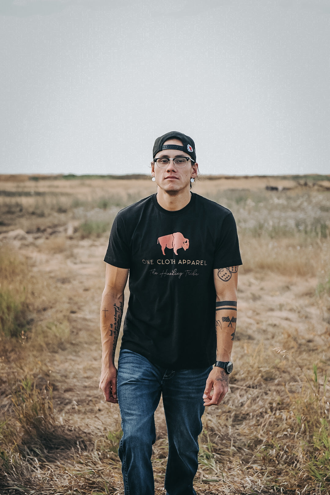 Black One Cloth Apparel T-Shirt