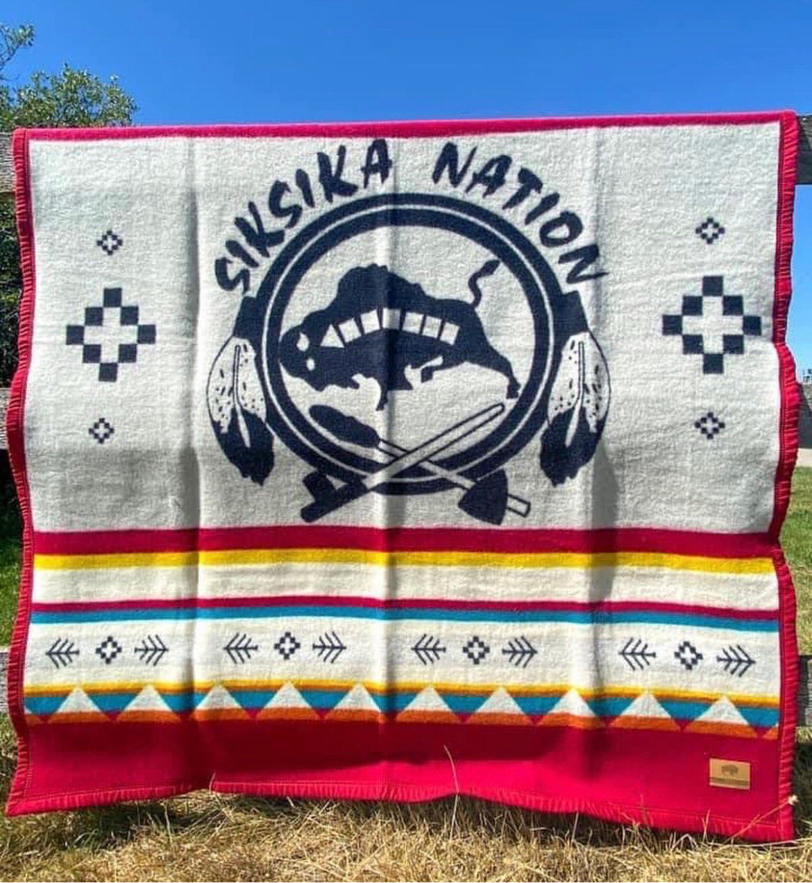 Siksika Logo Wool Boy Chief Blanket